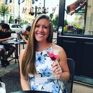 Meet your Posher, Lauren